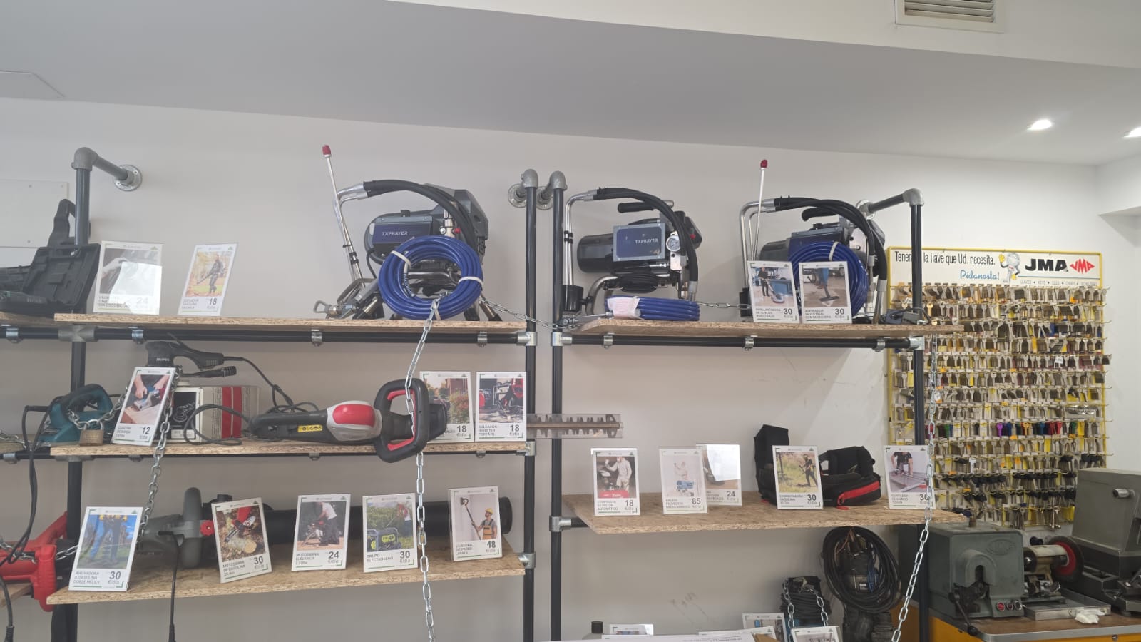 Pinturas Jose Antonio García, Tienda Bonaire.